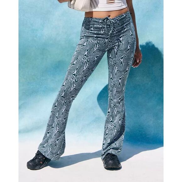 Urban Outfitters Swirl Ruched Flare Pant - Picture 7 of 7